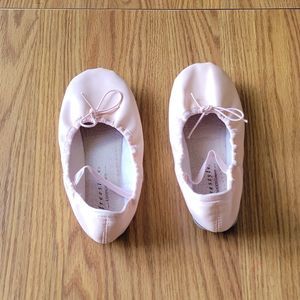 freestyle Girls ballet shoes size 2 pink